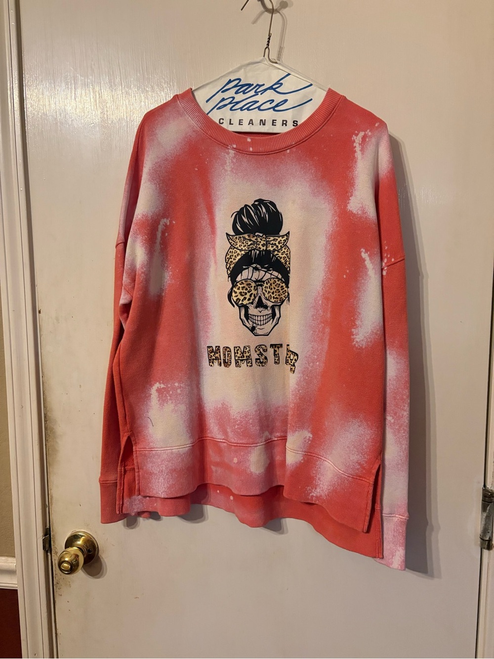Time and Tru Coral Pink Bleach-Effect Skull Graphic Crewneck Sweatshirt